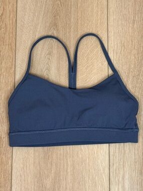 Lululemon Flow Y Bra Nulu Size 6 Oil Grey